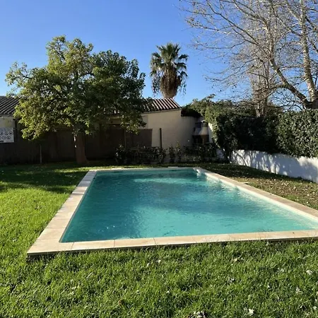 Apartment Swimming Pool And Private Garden 1 Step From The Isla Roja