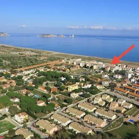 Swimming Pool And Private Garden 1 Step From The Apartment Isla Roja