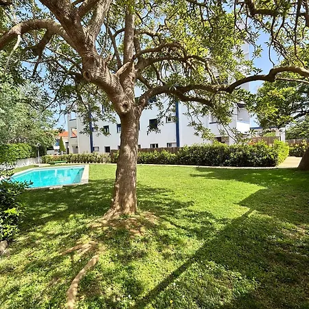 Swimming Pool And Private Garden 1 Step From The Isla Roja