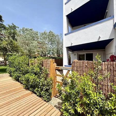 Swimming Pool And Private Garden 1 Step From The Appartamento